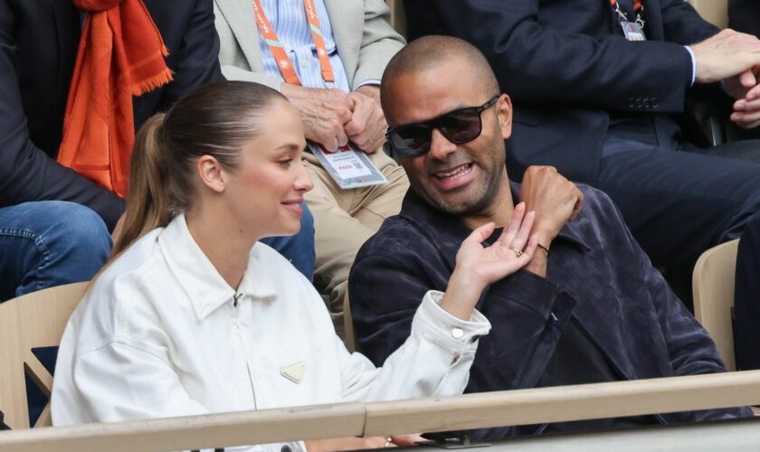 En images : Défilé de célébrités dans les tribunes de Roland-Garros